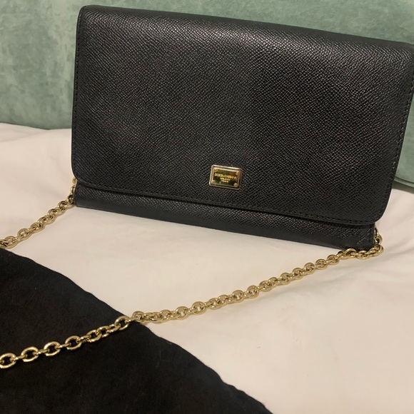 Dolce & Gabbana black leather clutch/cross body bag with gold chain strap - Picture 3 of 8